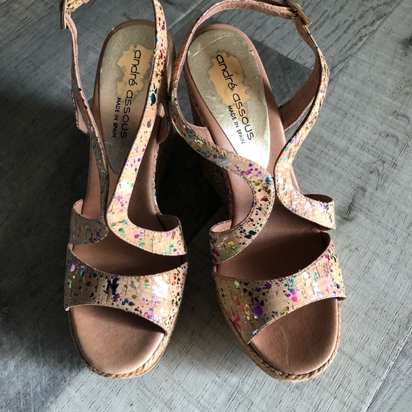 Beautiful Platform Shoes - Picture 3 of 3